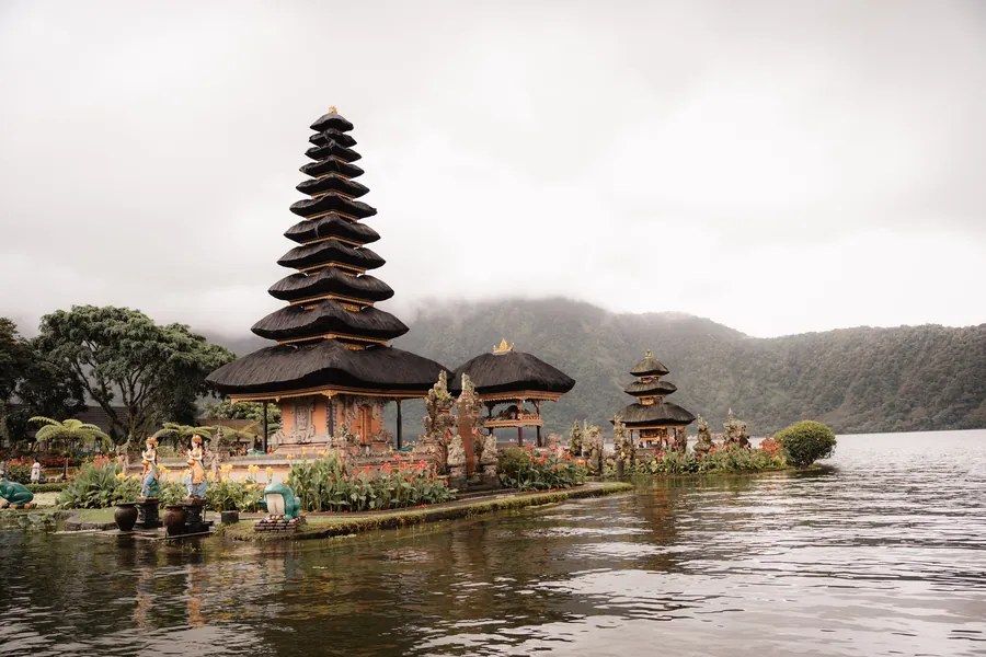 Ulun Danu Beratan temple on the lake